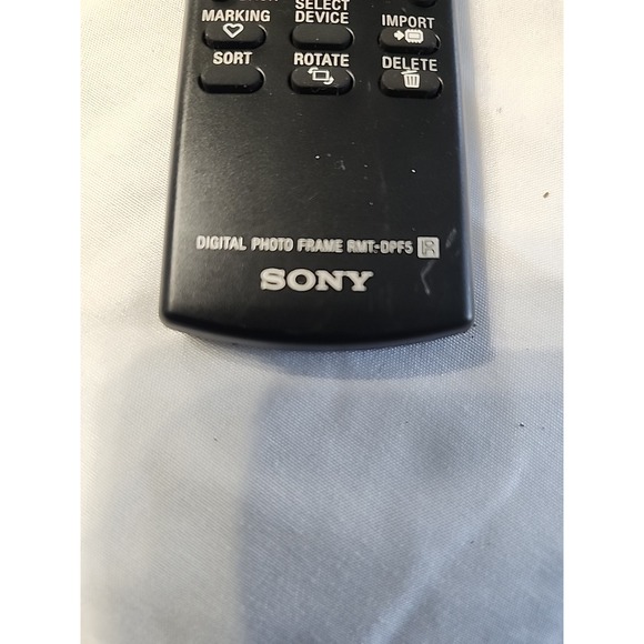Sony RMT-DPF5 OEM Digital Photo Frame Remote NO BATTERY - Picture 2 of 4
